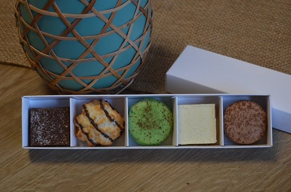 5 Macaroon & Choc Box - Paperboard (Base, Insert & Lid) - PackQueen