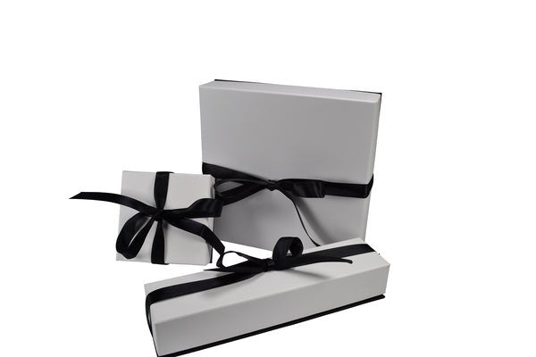 Rigid Cardboard Pendant Jewellery Box - Black & White with Bow - PackQueen